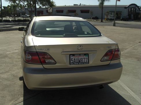 Used 2003 Lexus ES 330 FWD image 14