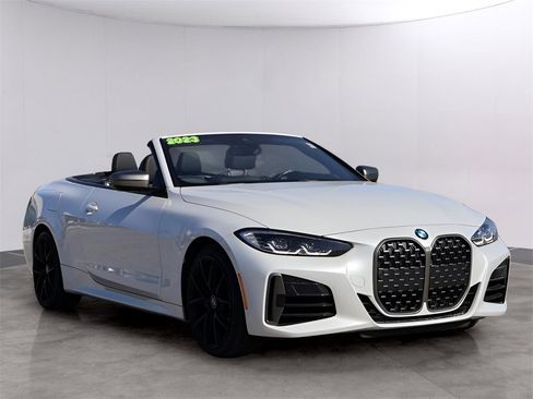 Used 2023 BMW 440i xDrive Convertible w/ Premium Package image 3