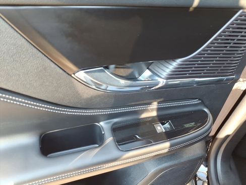 Used 2022 Lincoln Corsair Reserve w/ Elements Package image 12