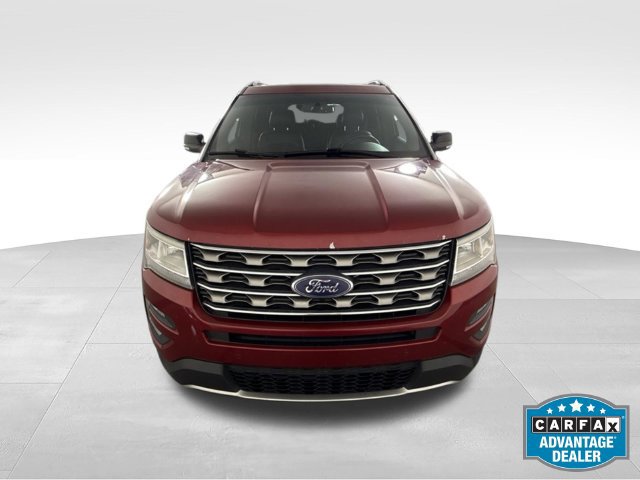Used 2017 Ford Explorer XLT w/ Equipment Group 202A FWD image 2