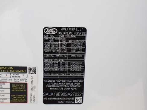 Certified 2025 Land Rover Range Rover Autobiography AWD/4WD image 34
