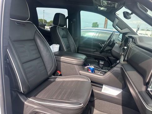 Used 2023 GMC Sierra 1500 AT4X image 23