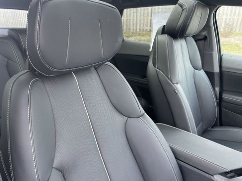 Certified 2025 Cadillac Optiq Sport 2 w/ LPO, Floor Liner Package image 31