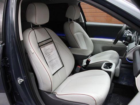 Used 2024 Hyundai Ioniq 5 Limited image 11