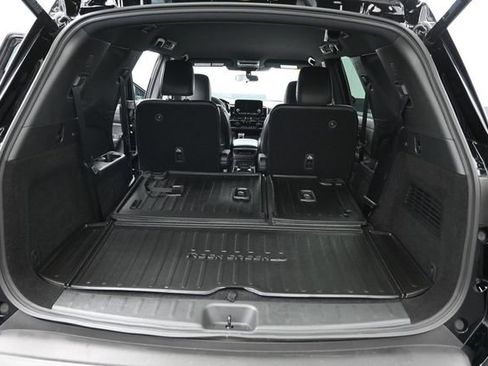 Used 2025 Nissan Pathfinder Rock Creek AWD/4WD image 31