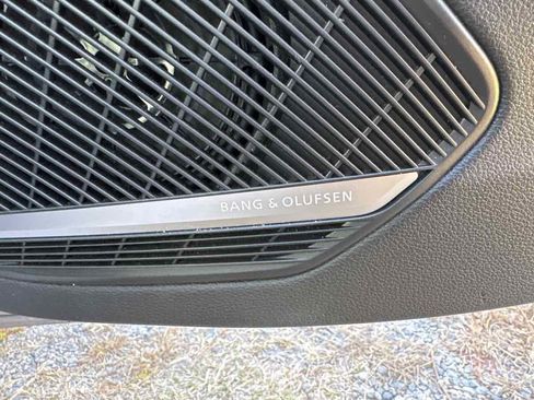 Used 2018 Audi A4 2.0T Premium Plus w/ Premium Plus Package image 11