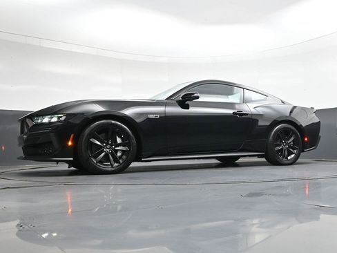 Used 2024 Ford Mustang GT RWD image 32