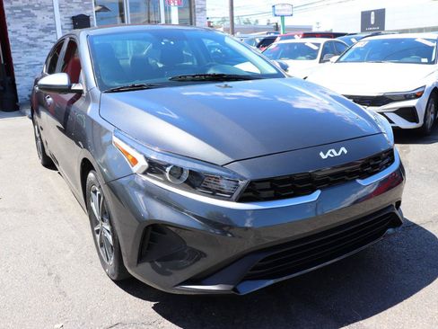 Used 2023 Kia Forte LXS FWD image 7