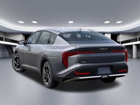 New 2026 Kia K4 EX image 4