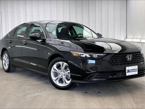 Certified 2025 Honda Accord LX image 34