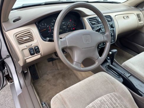 Used 1998 Honda Accord EX image 3