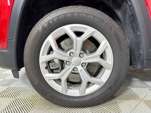 Used 2024 Jeep Compass Sport image 18