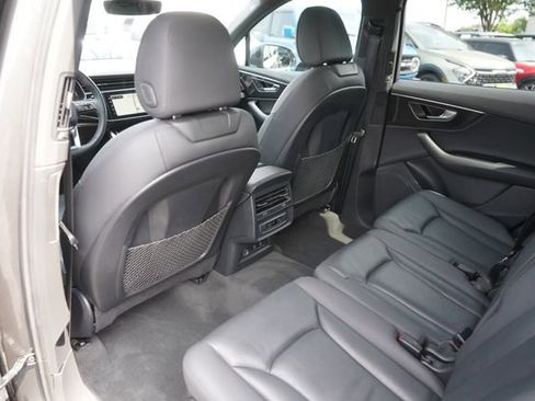 Used 2021 Audi Q7 3.0T Premium w/ Convenience Package AWD/4WD image 12