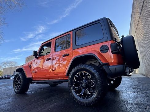 Used 2019 Jeep Wrangler Unlimited Sahara image 34