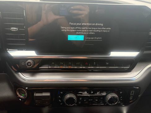 New 2026 Chevrolet Silverado 1500 High Country w/ Technology Package AWD/4WD image 9
