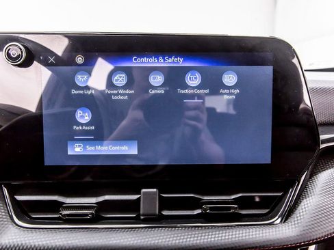 Used 2024 Chevrolet Equinox LS image 22