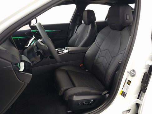 New 2026 BMW i5 eDrive40 image 11