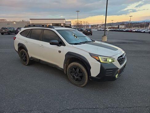 Used 2022 Subaru Outback Wilderness w/ Wilderness Package image 5