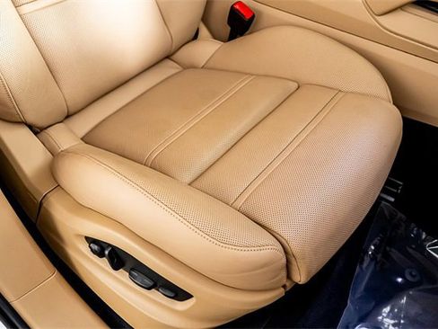 Used 2022 Porsche Cayenne S image 50