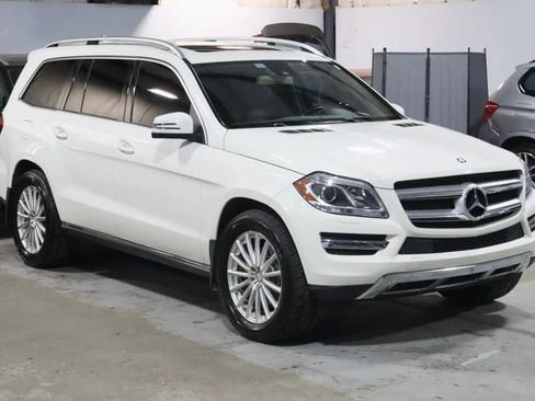 Used 2013 Mercedes-Benz GL 320 BlueTEC 4MATIC image 3