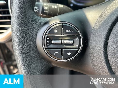 Used 2025 Kia Soul LX w/ LX Technology Package FWD image 29