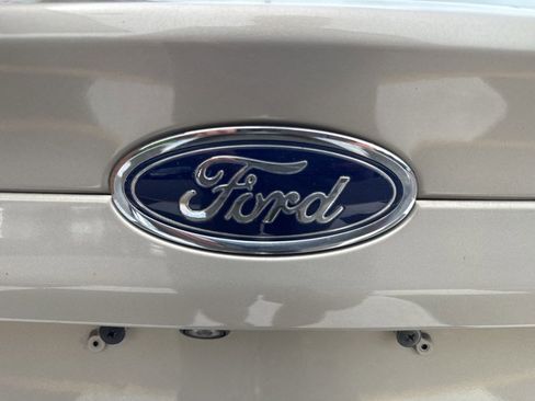 Used 2015 Ford Fusion SE w/ Equipment Group 502A FWD image 39