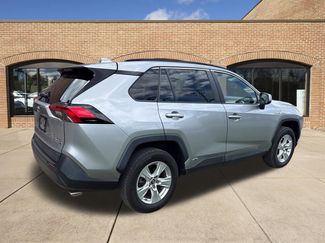 Used 2019 Toyota RAV4 XLE w/ Convenience Package AWD/4WD video 3