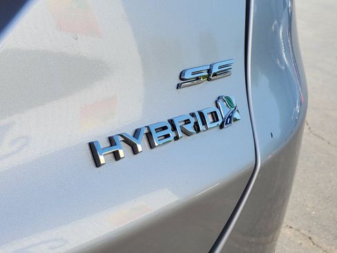 Used 2018 Ford Fusion SE FWD image 29