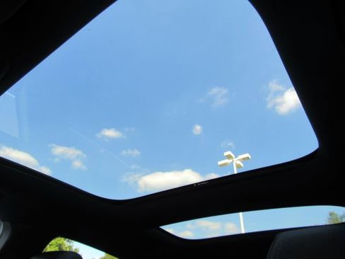 Used 2022 Mercedes-Benz GLA 250 4MATIC w/ Premium Package Lite image 59