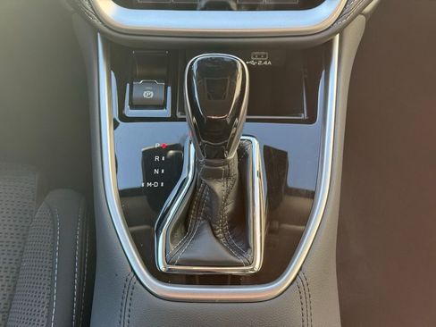 Certified 2025 Subaru Outback Premium w/ Popular Package #1A image 18