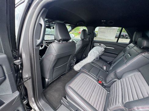 New 2026 Ford Explorer ST-Line w/ ST-Line Street Pack AWD/4WD image 12