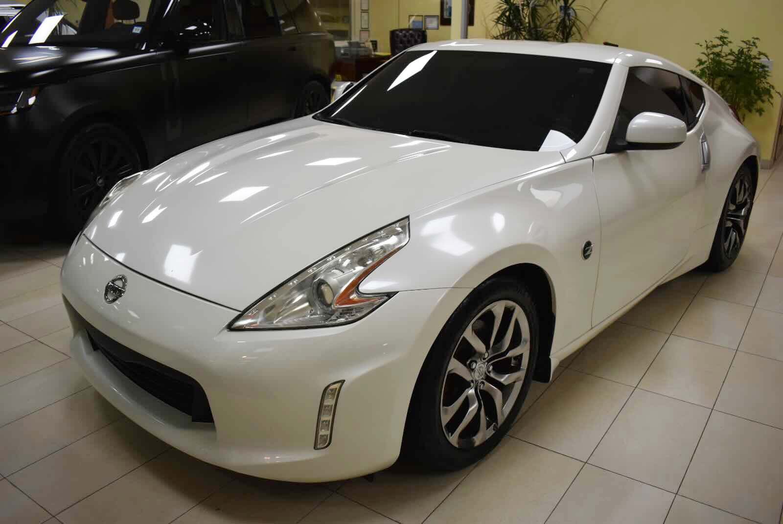 Used 2014 Nissan 370Z Coupe RWD image 8