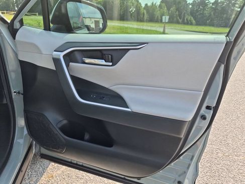 Used 2021 Toyota RAV4 XLE Premium FWD image 34