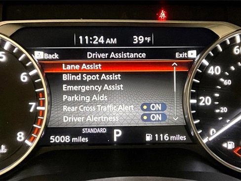 Used 2024 Nissan Pathfinder S image 32