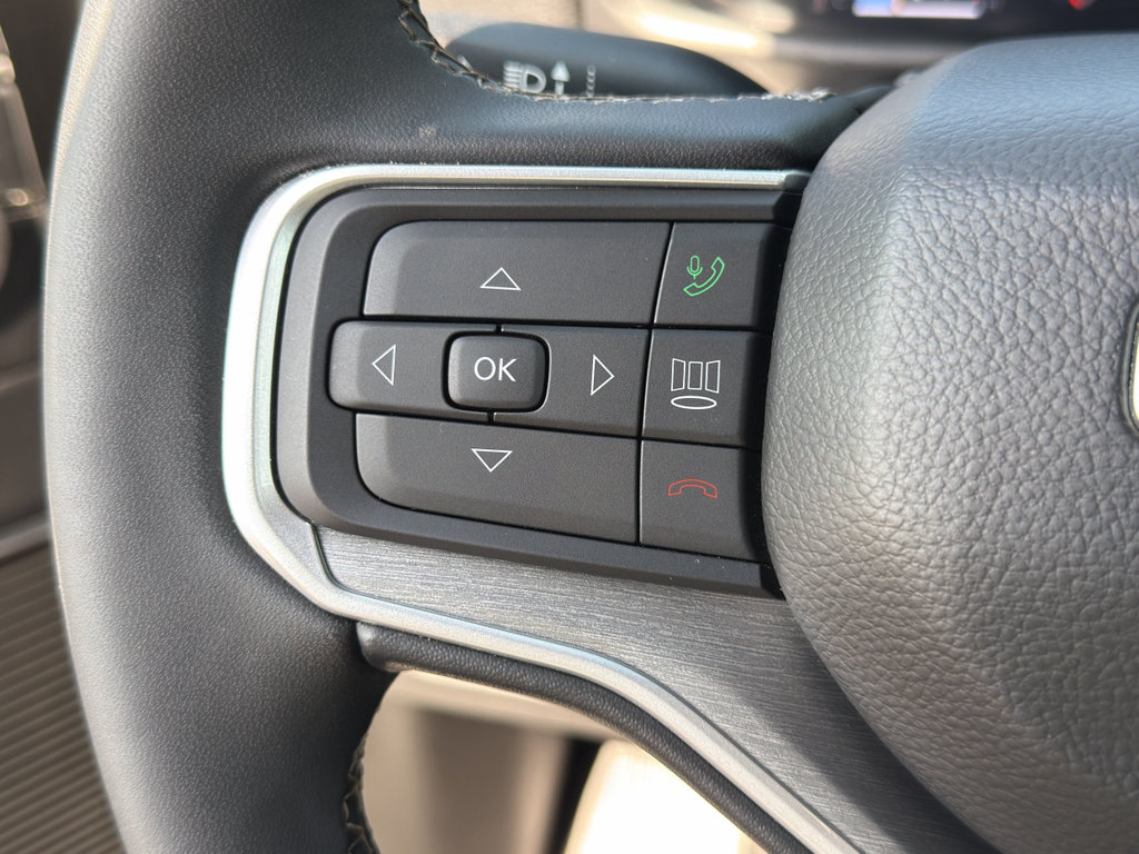 Used 2025 Jeep Wagoneer Series II AWD/4WD image 15