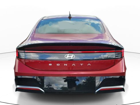 Used 2025 Hyundai Sonata SEL FWD image 5
