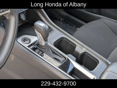 Used 2025 Nissan Sentra SV FWD image 21