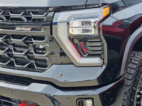 New 2026 Chevrolet Silverado 2500 ZR2 AWD/4WD image 11