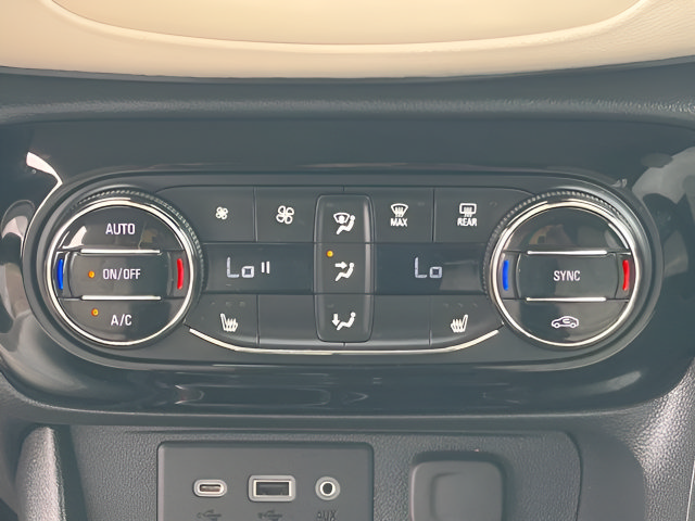 Used 2021 Buick Encore GX Select FWD image 27