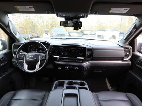 Used 2024 GMC Sierra 1500 SLT image 33