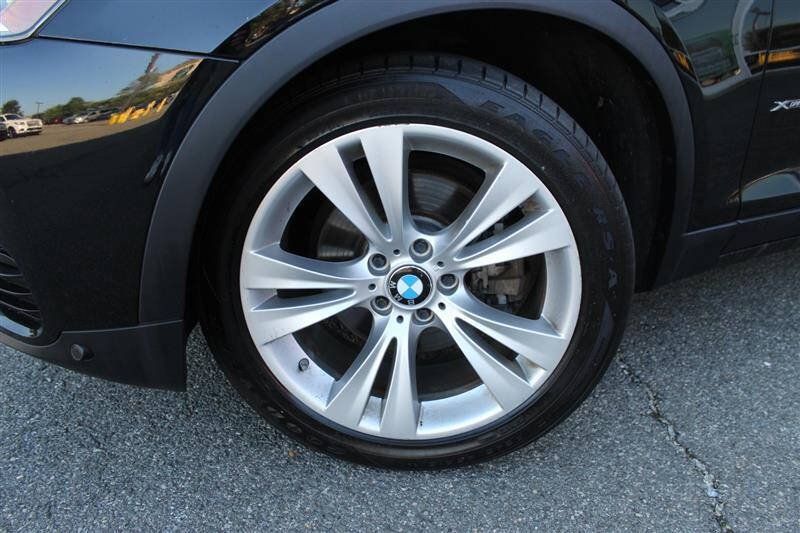 Used 2016 BMW X3 xDrive28i AWD/4WD image 9