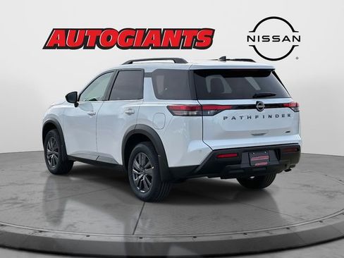 New 2026 Nissan Pathfinder SV image 5