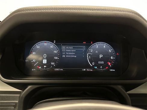 Used 2025 Land Rover Defender 110 S image 16