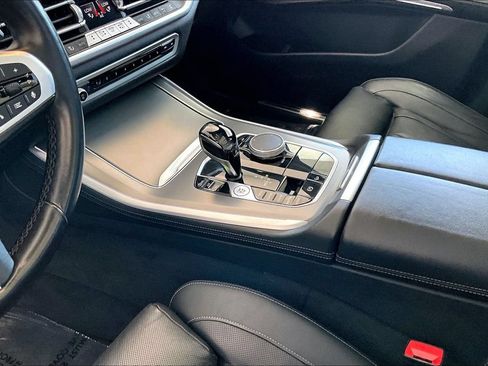 Used 2021 BMW X5 xDrive40i w/ M Sport Package AWD/4WD image 18