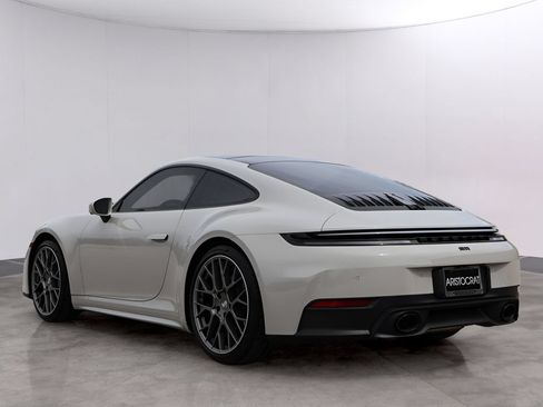Certified 2025 Porsche 911 Carrera RWD image 3