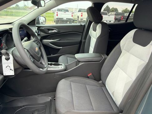 New 2026 Chevrolet Trax LS w/ LS Convenience Package FWD image 15