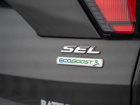 Used 2018 Ford Escape SEL FWD image 9