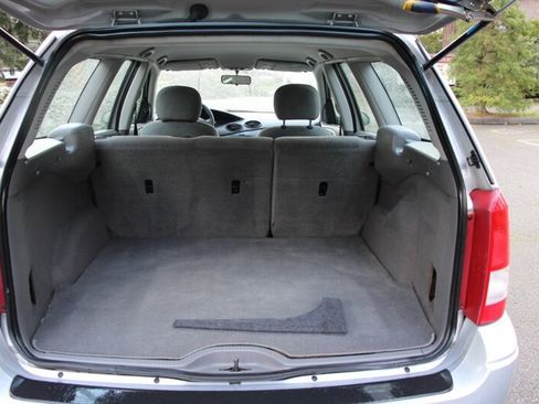 Used 2000 Ford Focus SE image 16