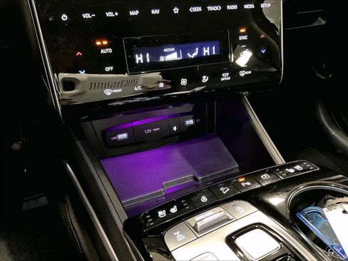 Used 2023 Hyundai Tucson Limited image 26