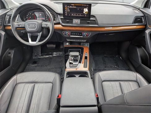 Used 2023 Audi Q5 2.0T Premium w/ Convenience Package image 17